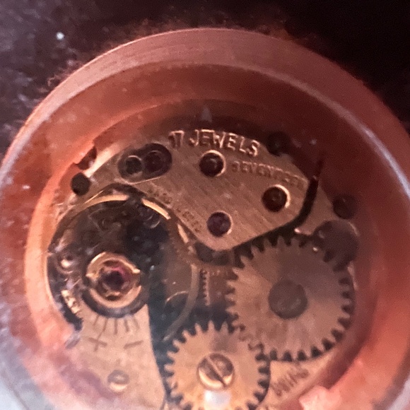 Auth Vintage Gucci Plexi Bangle Watch - Unique Rare Find - Picture 10 of 10